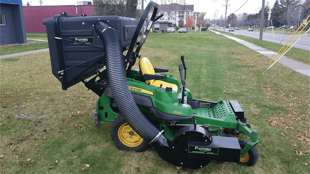 Great Dane Bagger Protero PV18 Grass Catcher (Shown on John Deere)